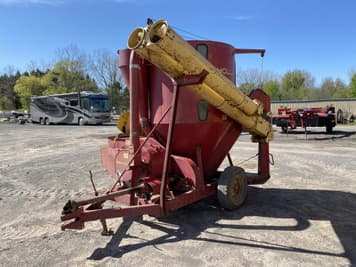 Main image New Holland 352